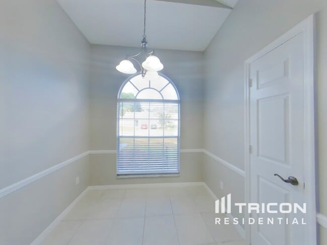Building Photo - 468 Wexdon Ct