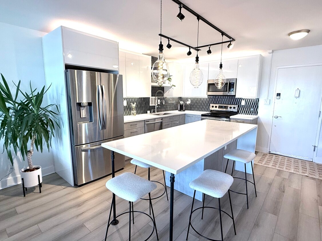 Foto principal - 1121 Albion St