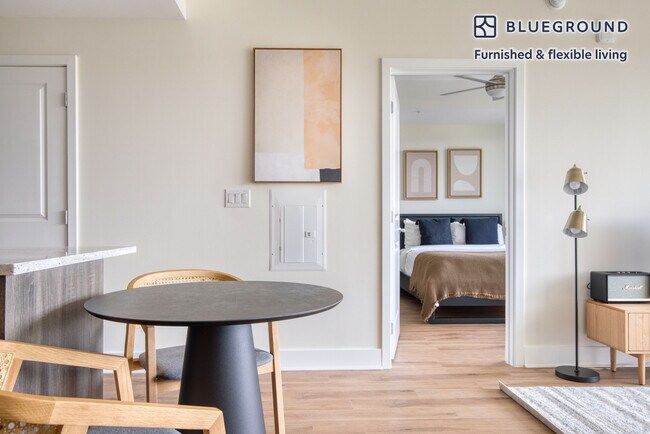 Foto del edificio - 1446 S Grant St