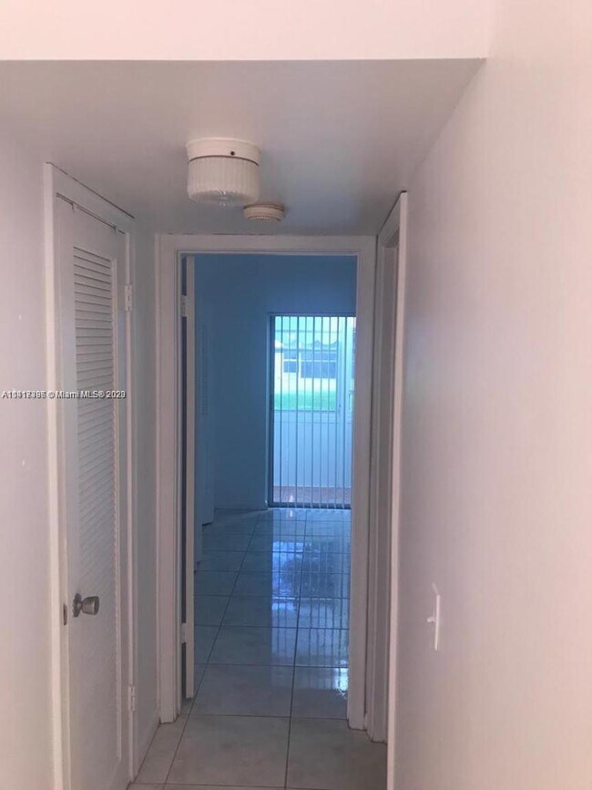 Foto del edificio - 122 Sussex G