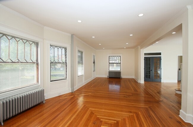 Building Photo - 62 Whitney St