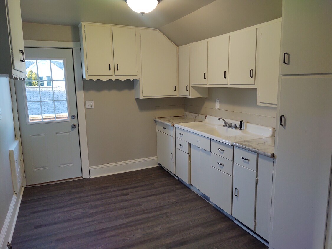 Foto principal - 557 Evans St