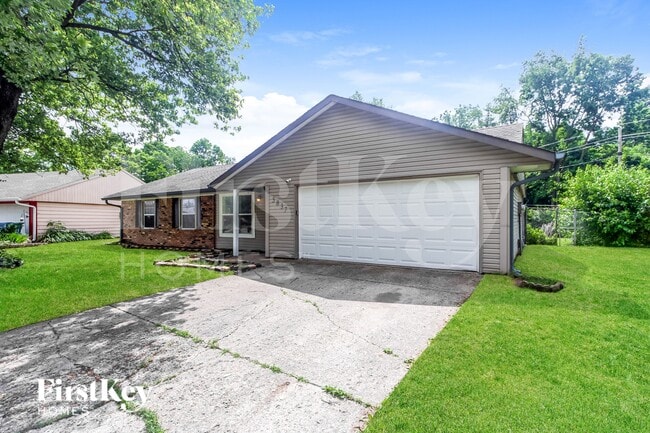 Building Photo - 5837 Walsham Way