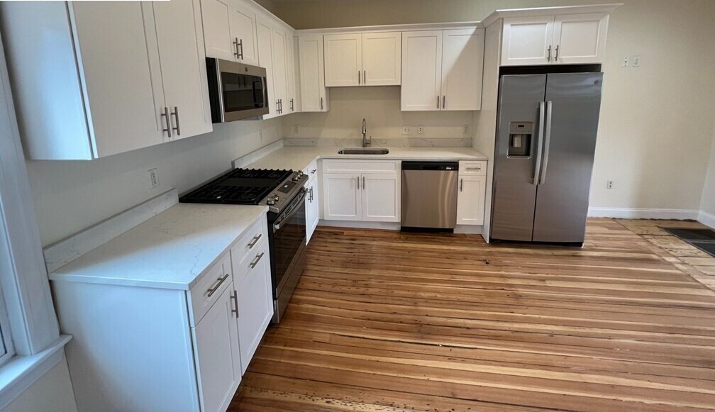 14 Humboldt Pl, Boston, MA 02127 House Rental in Boston, MA