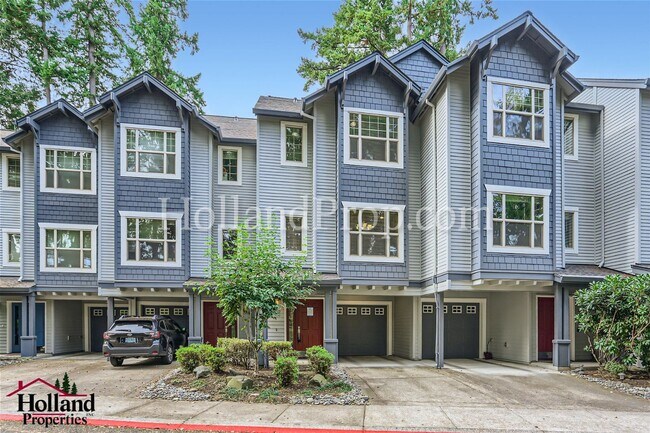 Building Photo - Gorgeous 2-Bedroom Townhome with a bonus room and spacious balcony in Hillsboro!