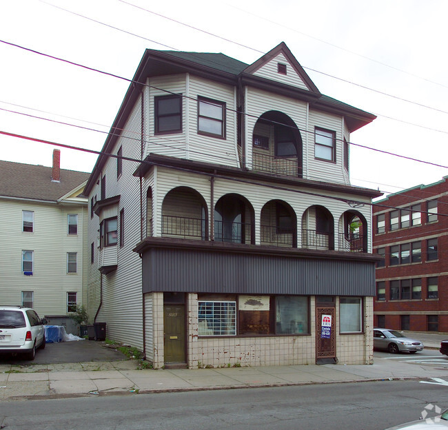 Building Photo - 204-206 Ashley Blvd