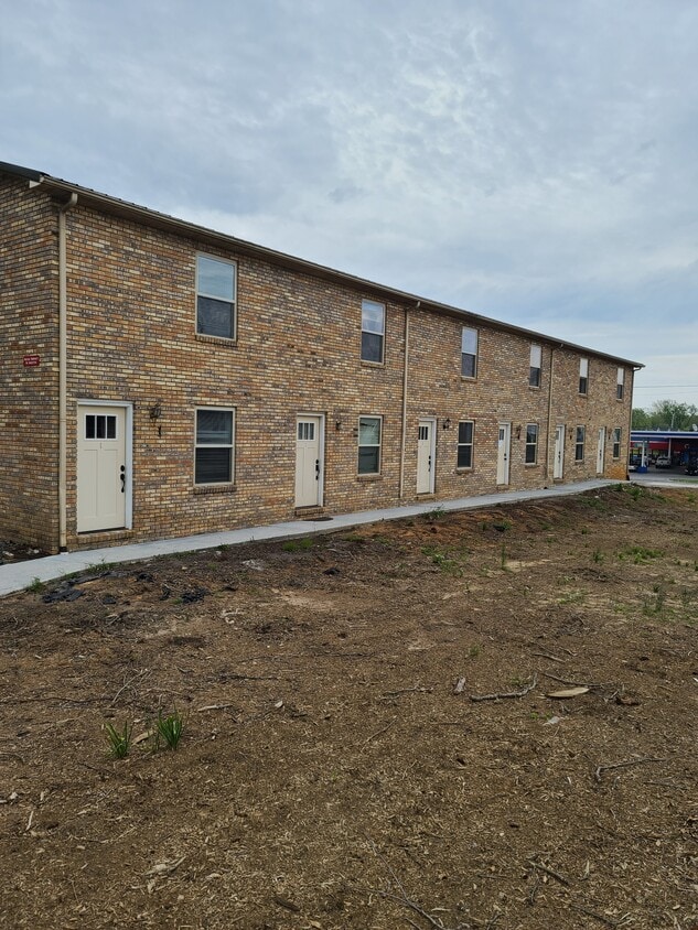 335 W 12th St Unit D1, Cookeville, TN 38501 Apartments in Cookeville