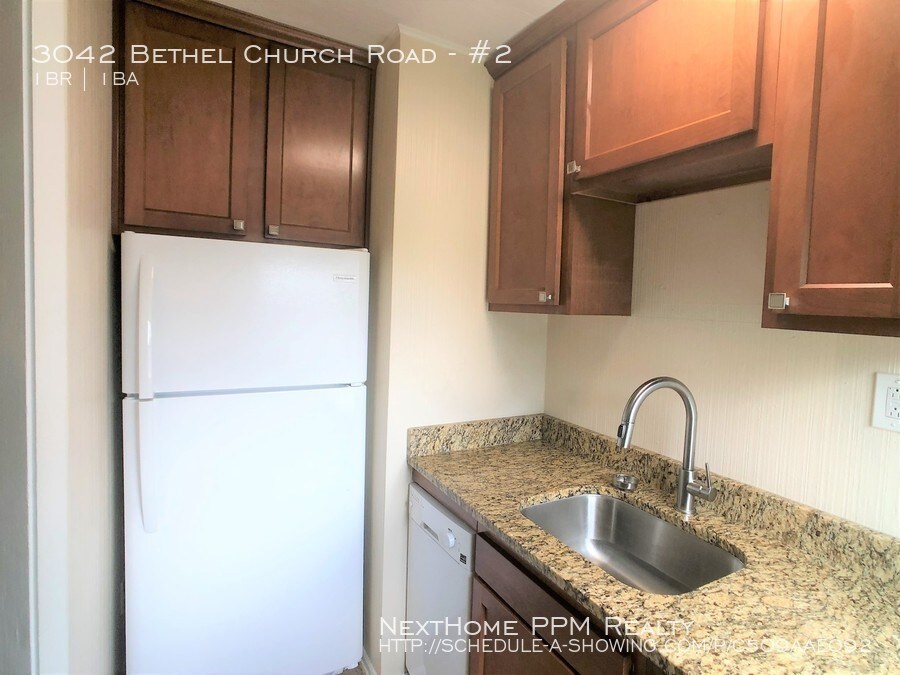 3042 Bethel Church Rd Unit 2, Bethel Park, PA 15102 Room for Rent in