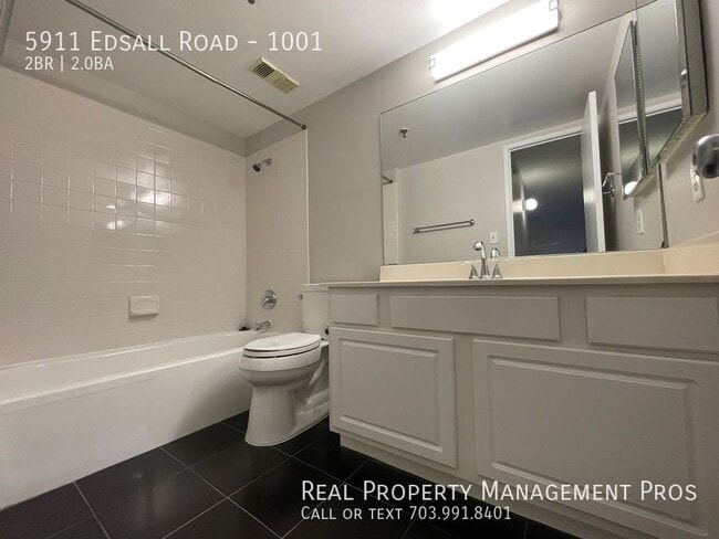 Foto del edificio - 5911 Edsall Rd