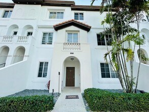 Building Photo - 5030 SW 126th Ave