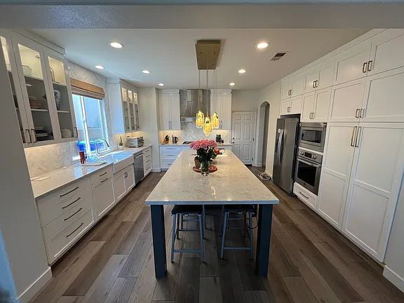 Building Photo - NO MIN CREDIT SCORE REQUIRED, BK OKAY, PAST EVICTION OKAY!, BACKGROUND FRIENDLY. Apply at "The Re...