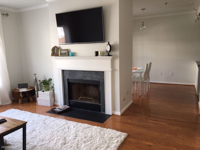 Foto del edificio - 308 Spring Heights Ln