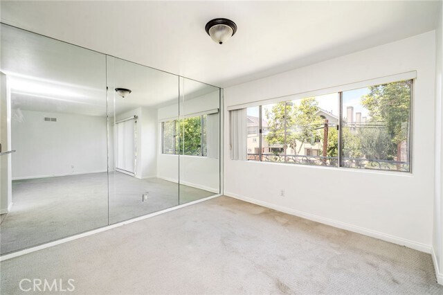 Foto del edificio - 972 E California Blvd