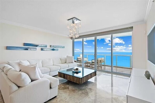 Building Photo - 6051 N Ocean Dr