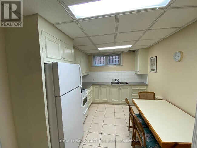 Photo du bâtiment - 98 Westmoreland Ave