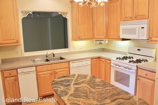 Foto del edificio - 2 br, 2.5 bath House - 1288 Laskin Road  U...