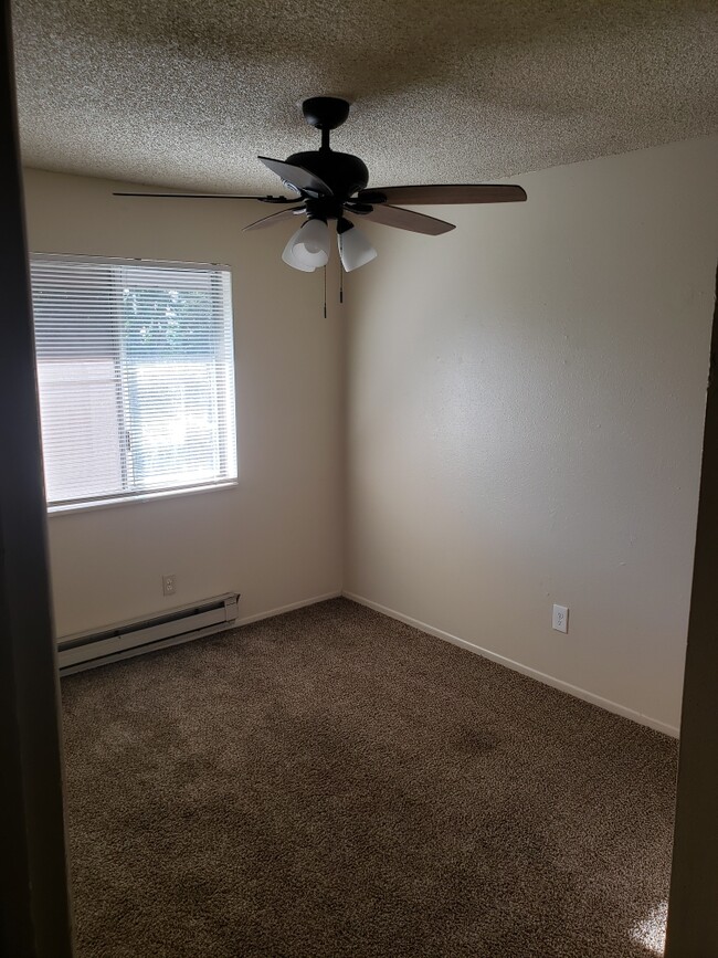 Building Photo - 304 S 100 W