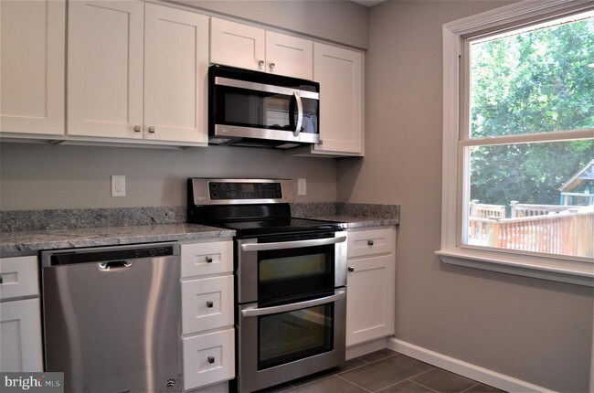 Foto del edificio - 9 Sandy Ridge Dr