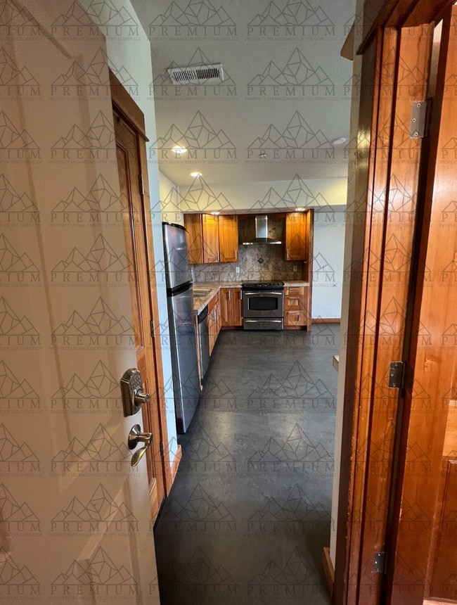 Building Photo - Wilson Street Tri Plex