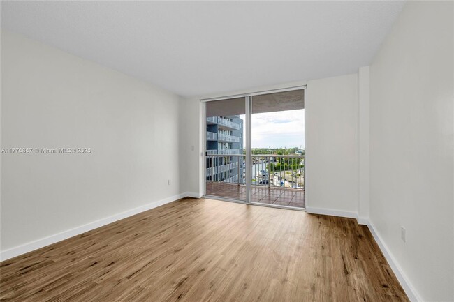 Foto del edificio - 1800 NW 24th Ave