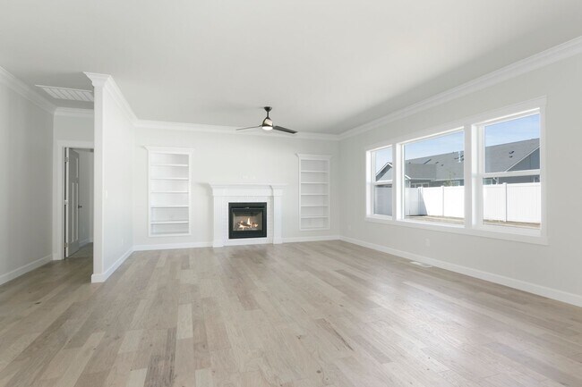 Building Photo - Newer 4 Bedroom Home in West Valley