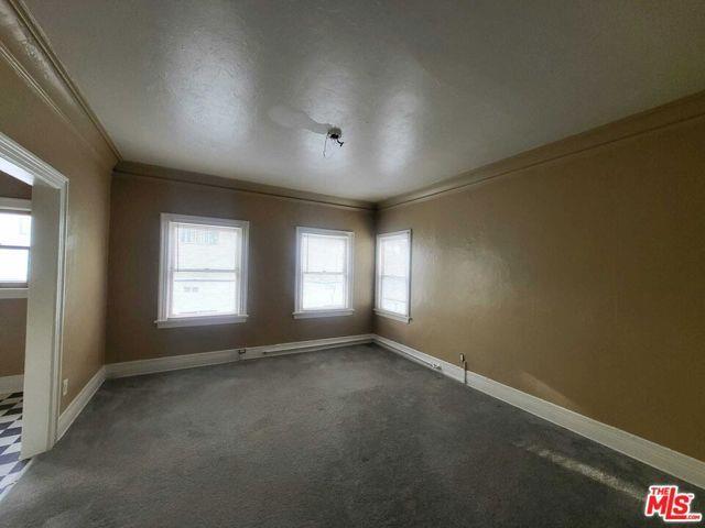 Foto del edificio - 946 S Burlington Ave