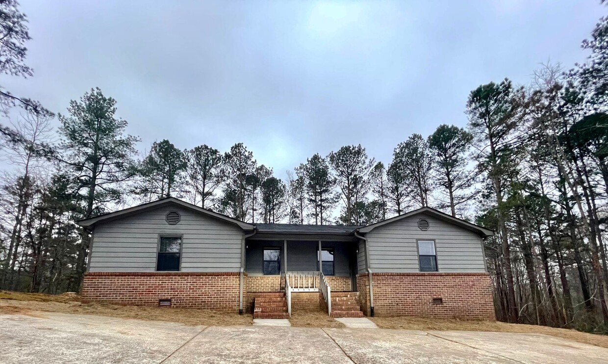 Foto principal - 811 Graham Rd