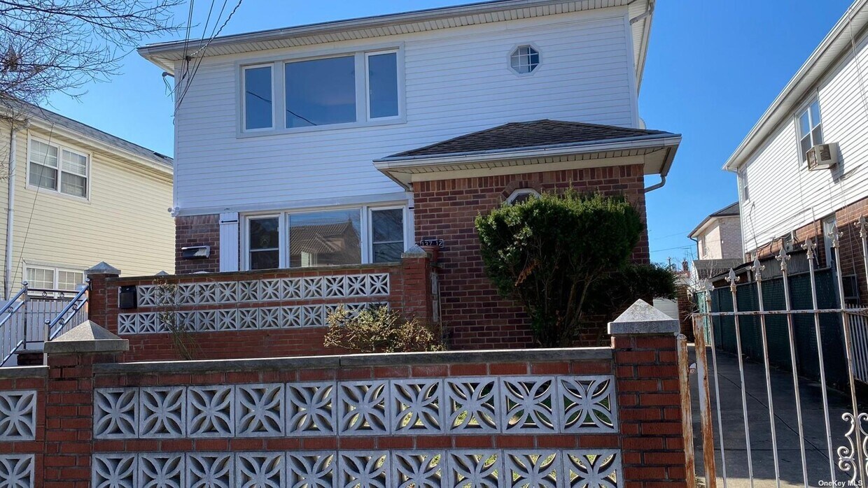 Primary Photo - 137-12 63rd Ave