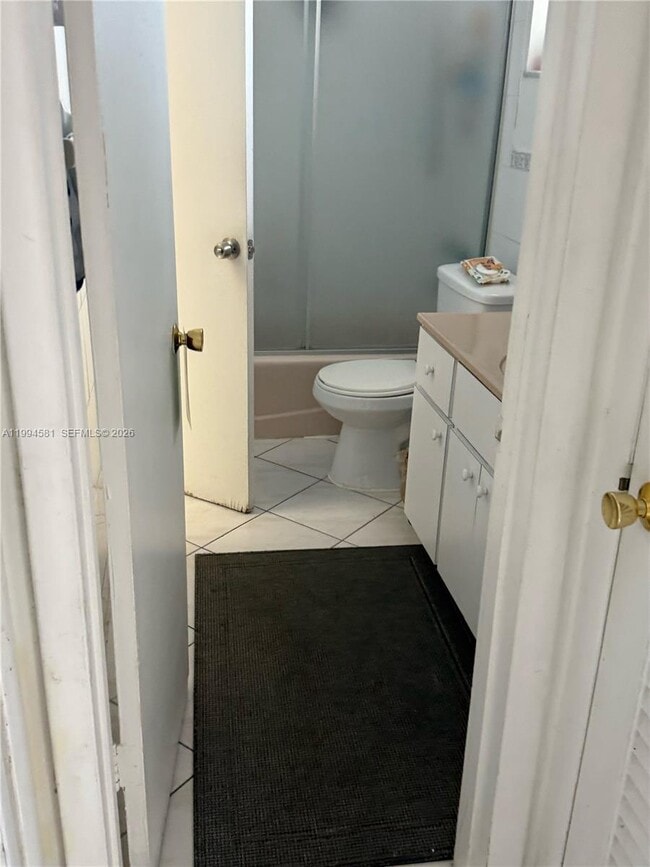 Building Photo - 1481 NE Miami Gardens Dr