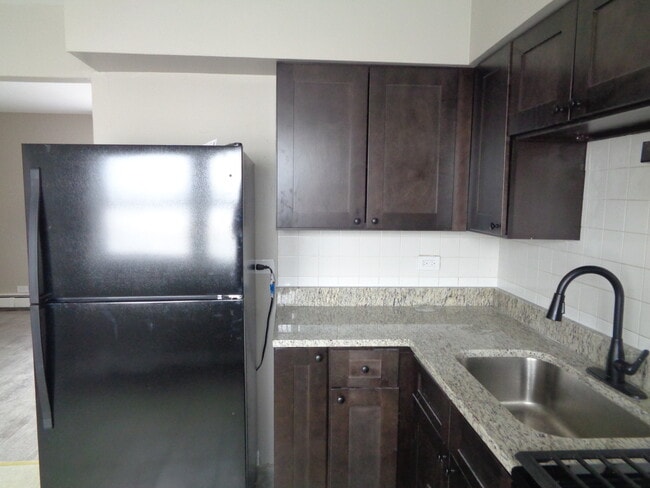 Building Photo - 7323 W 79th St