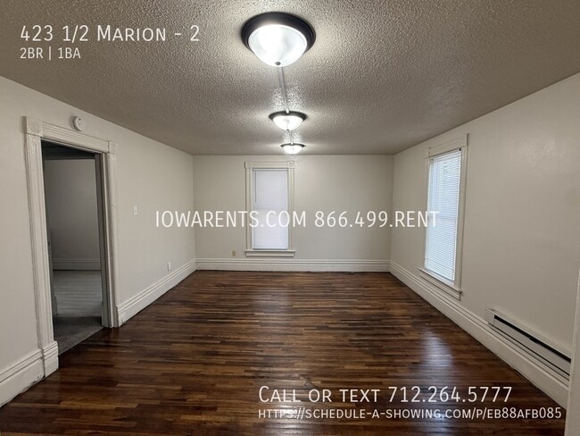Building Photo - 423 1/2 Marion-2