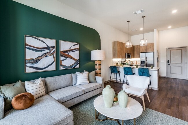 Interior Photo - Jefferson Verdant