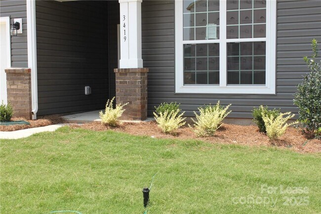 Foto del edificio - 3419 Selwyn Landing Dr