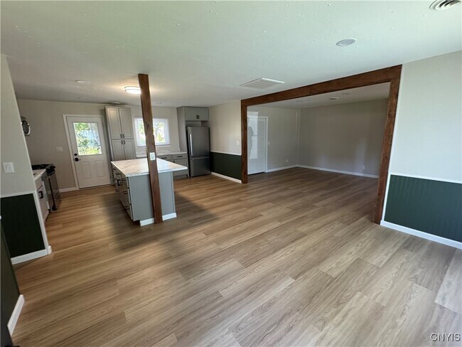 Foto del edificio - 304 Birchwood Blvd