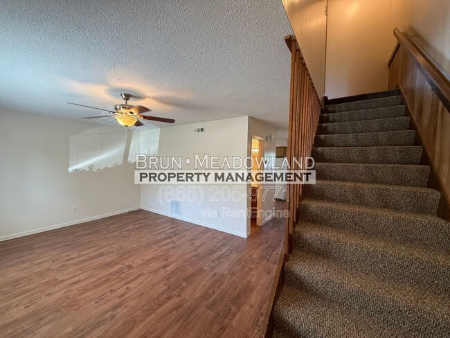 Foto del edificio - 1811 Meadowland Ln
