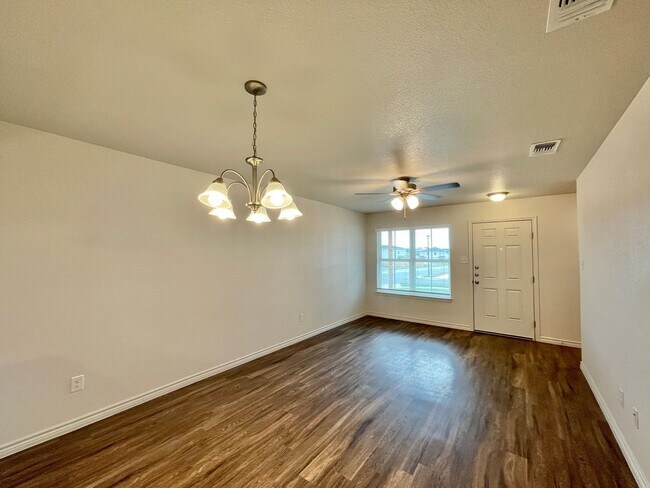 Foto del edificio - 1802 Clovis Dr