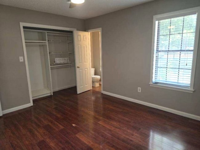 Building Photo - 2505 Glenn Pl