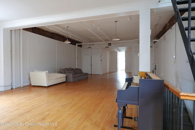 Building Photo - 314 Wall St