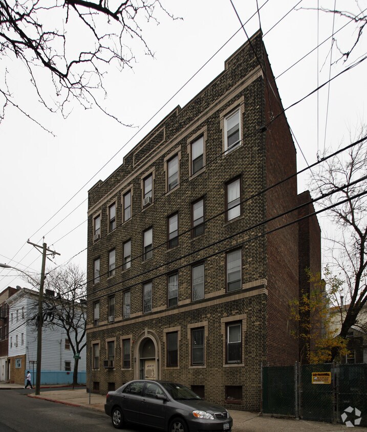 Foto del edificio - 25-27 Sherman Ave