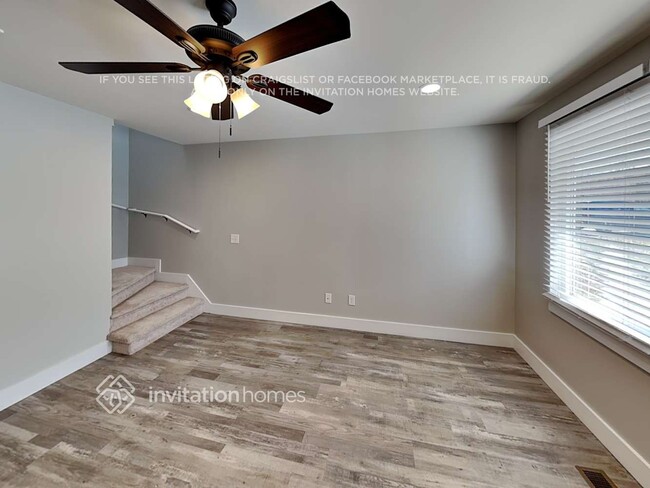 Foto del edificio - 524 W Main St