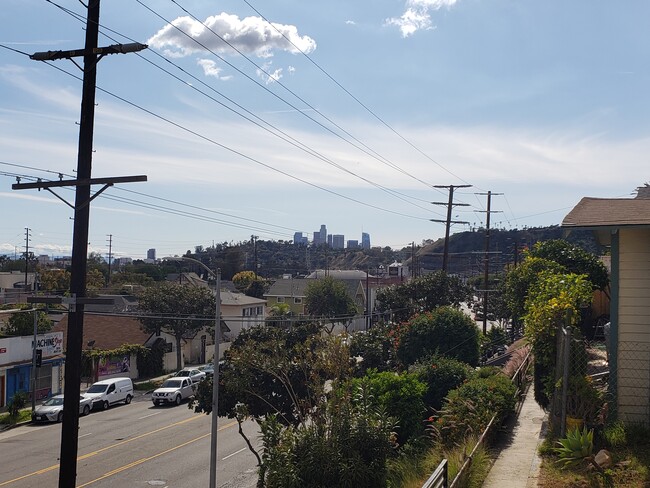 Building Photo - 3453 N Figueroa St