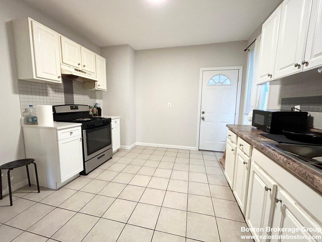Photo - 9 Mount Pleasant Ave. #1 Roxbury