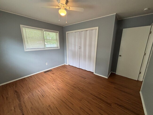Foto del edificio - 8831 Country Club Dr