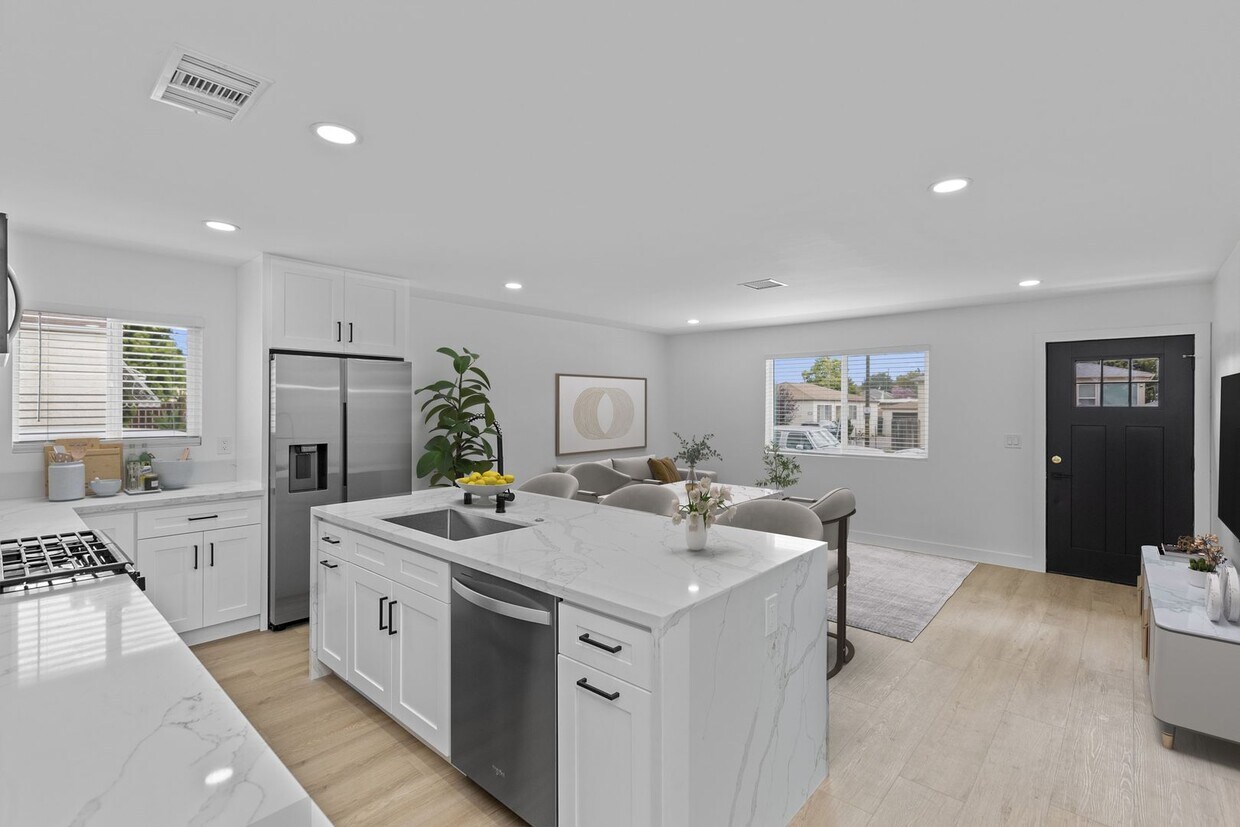 Primary Photo - 4722 68th St