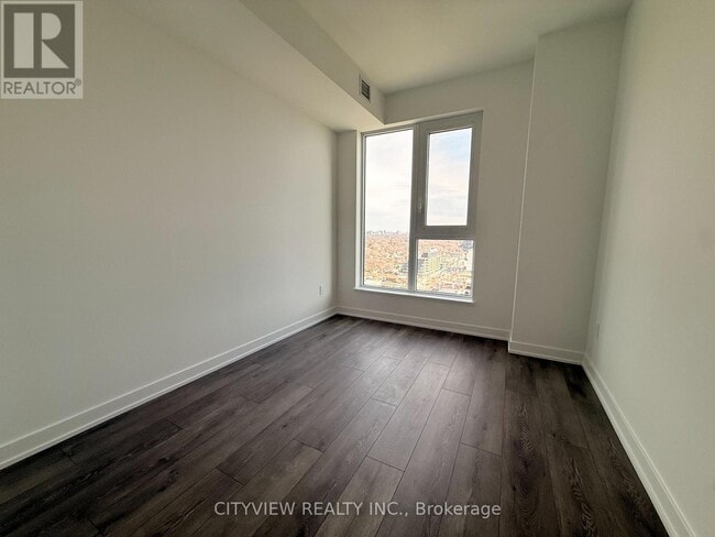 Building Photo - 1007 The Queensway