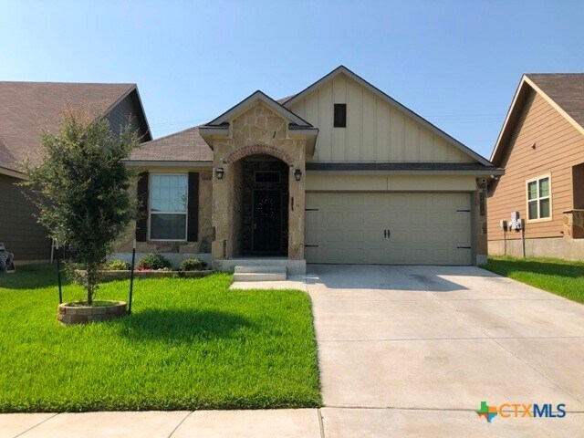 Foto principal - 3414 Addison St