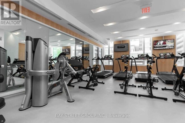 Photo du bâtiment - 45 Charles St E