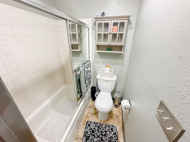 Foto del edificio - 2 Bedroom Condo in Kent
