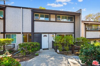 Building Photo - 394 Miraleste Dr