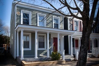 Building Photo - 1405 Charles St